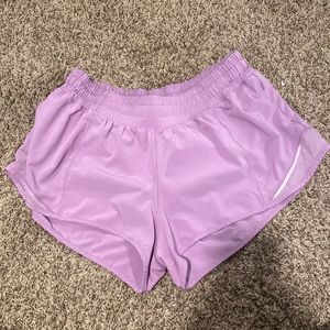 Lululemon Hotty Hot Shorts 2.5”